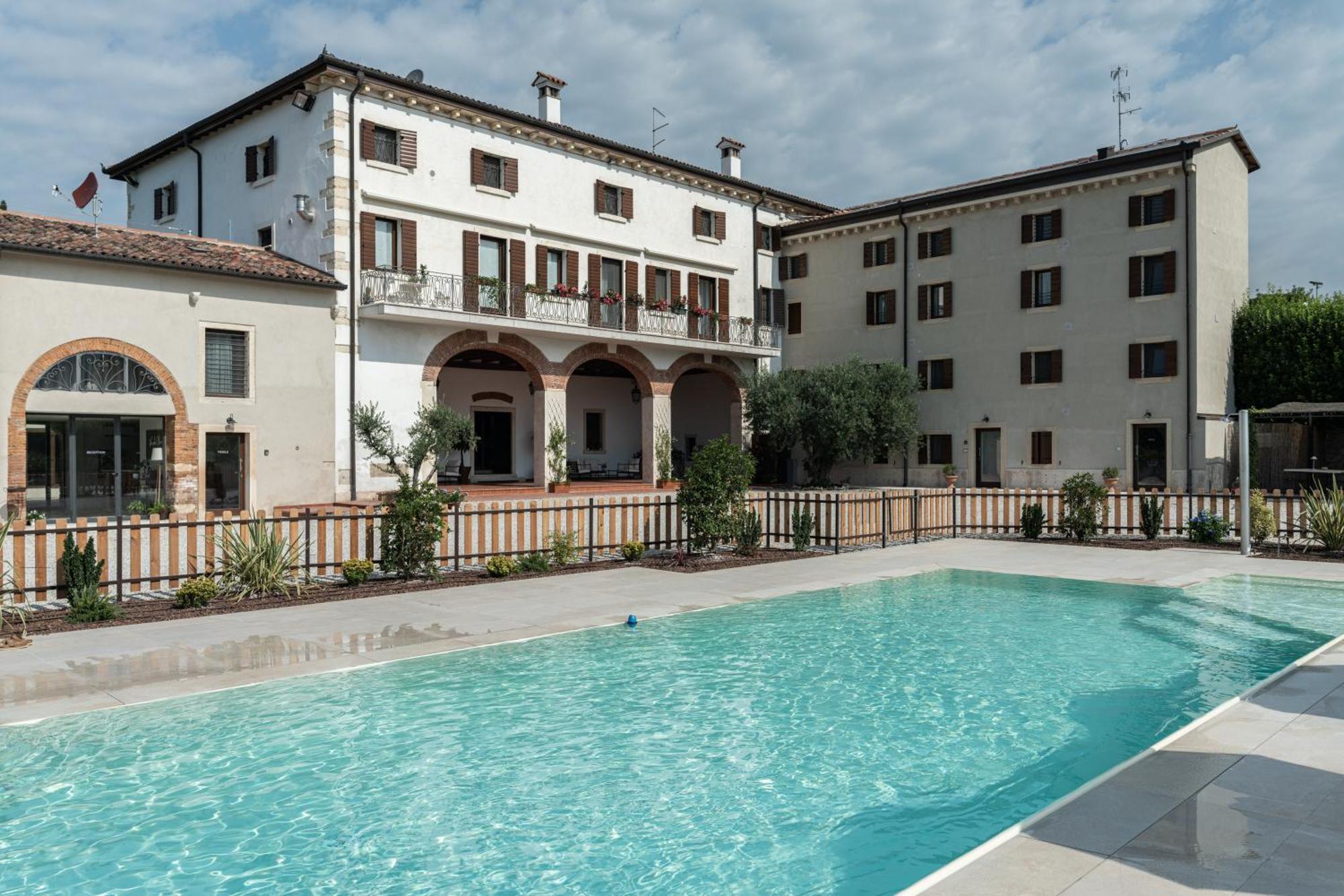Mezzane di Sotto Verdeolivo 1876 - Apartments & Pool מראה חיצוני תמונה
